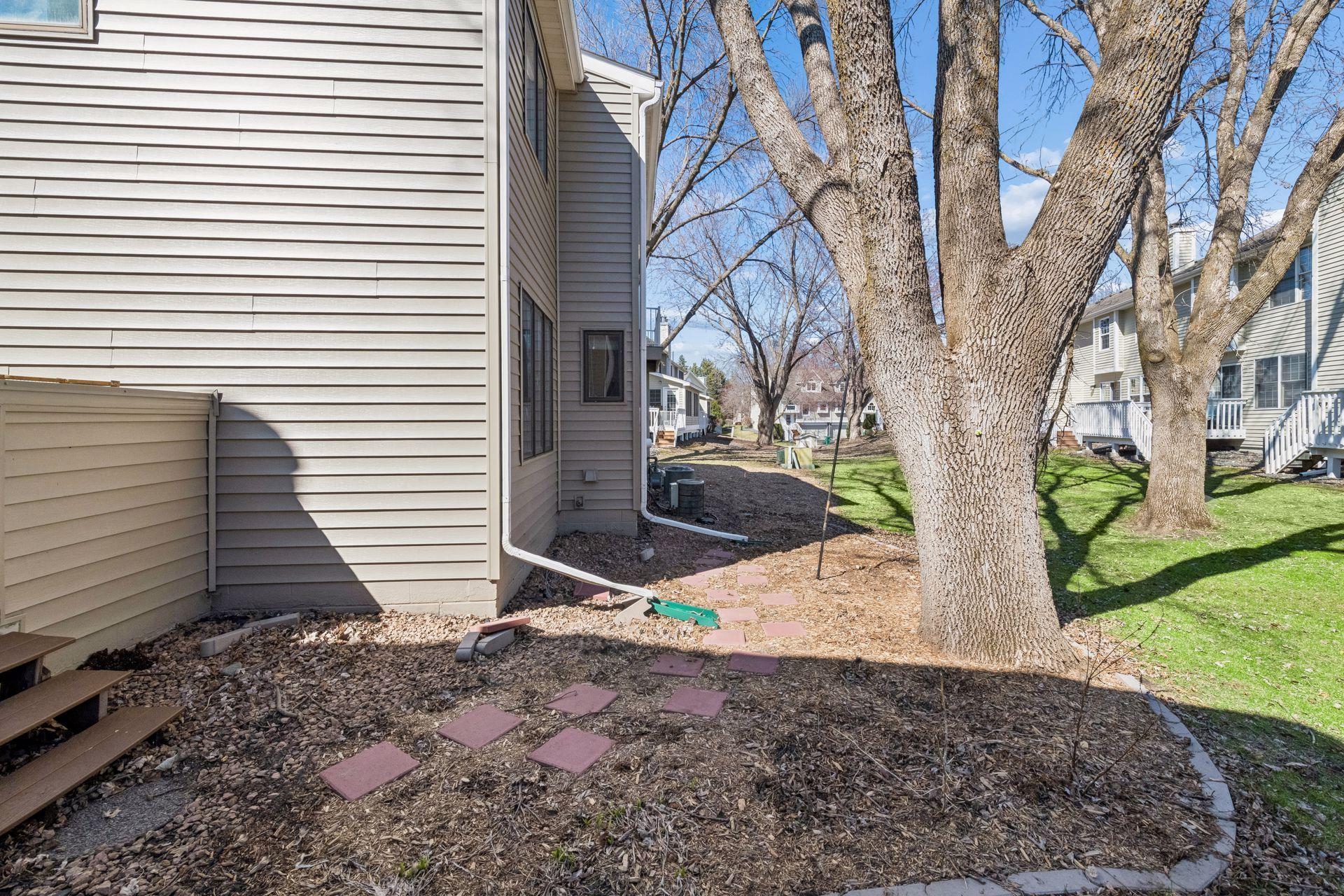 4943 Bayswater Road - Spacecrafting - 0038.jpg