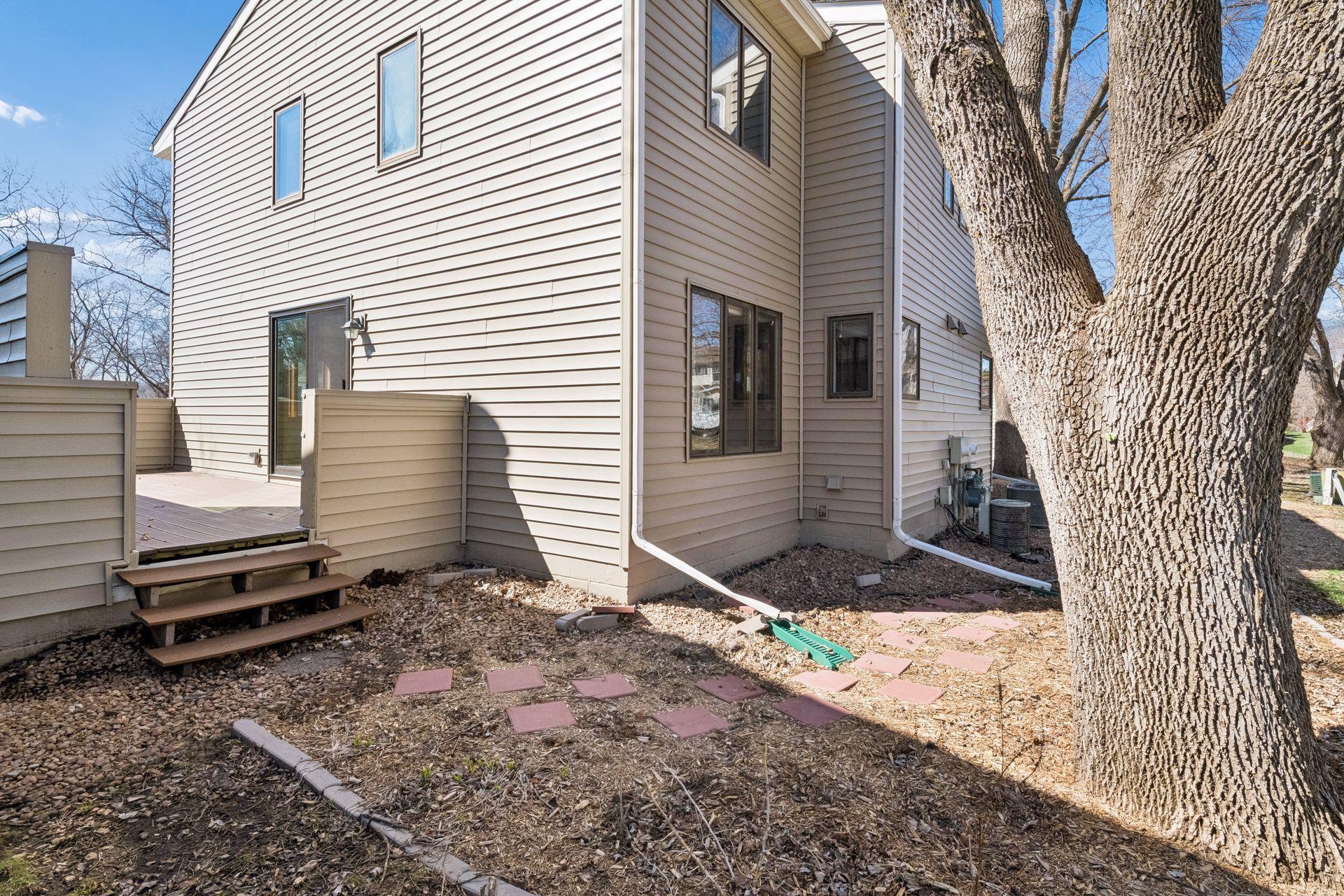 4943 Bayswater Road - Spacecrafting - 0035.jpg