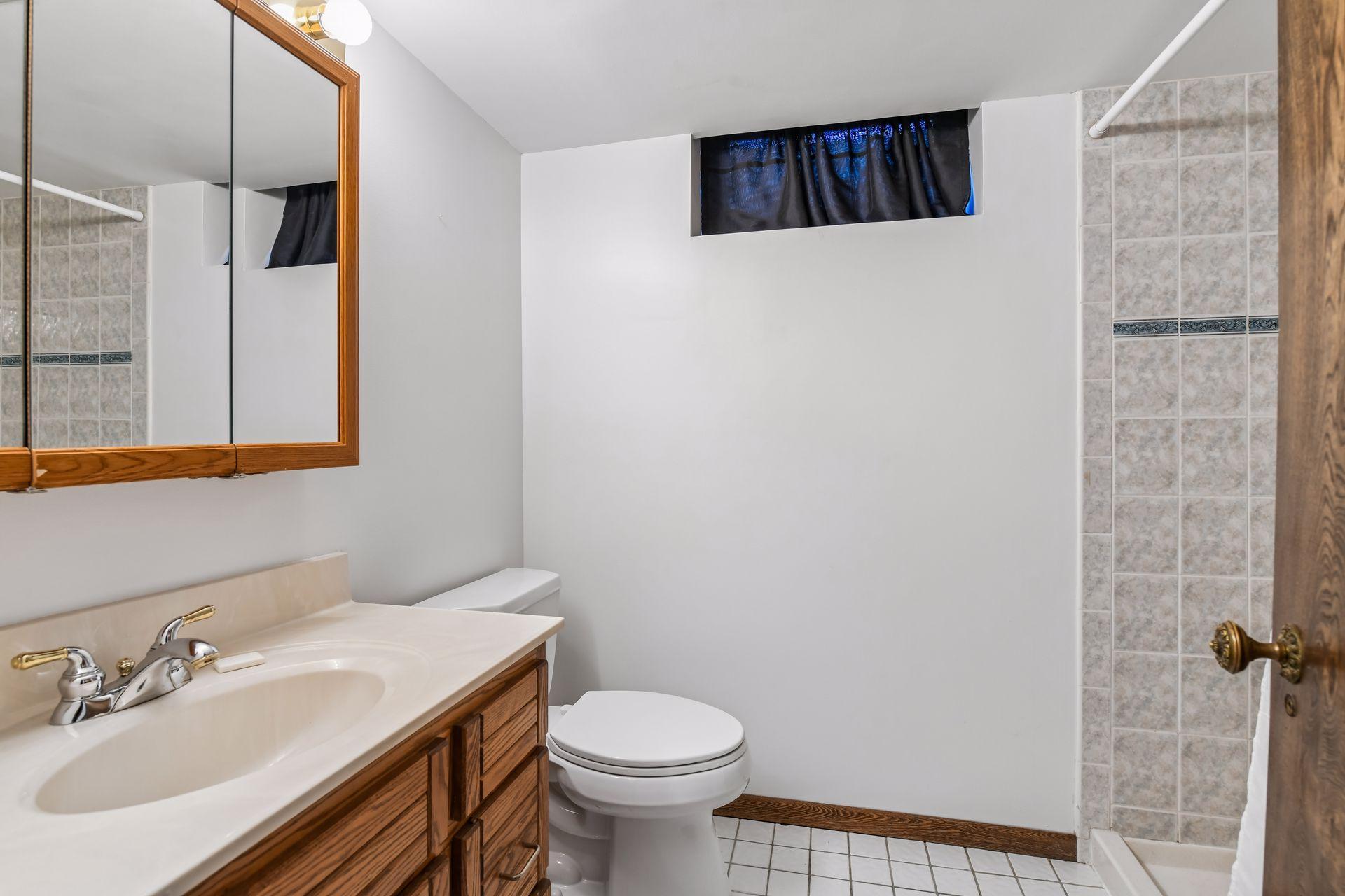 Lower level 3/4 Bathroom.