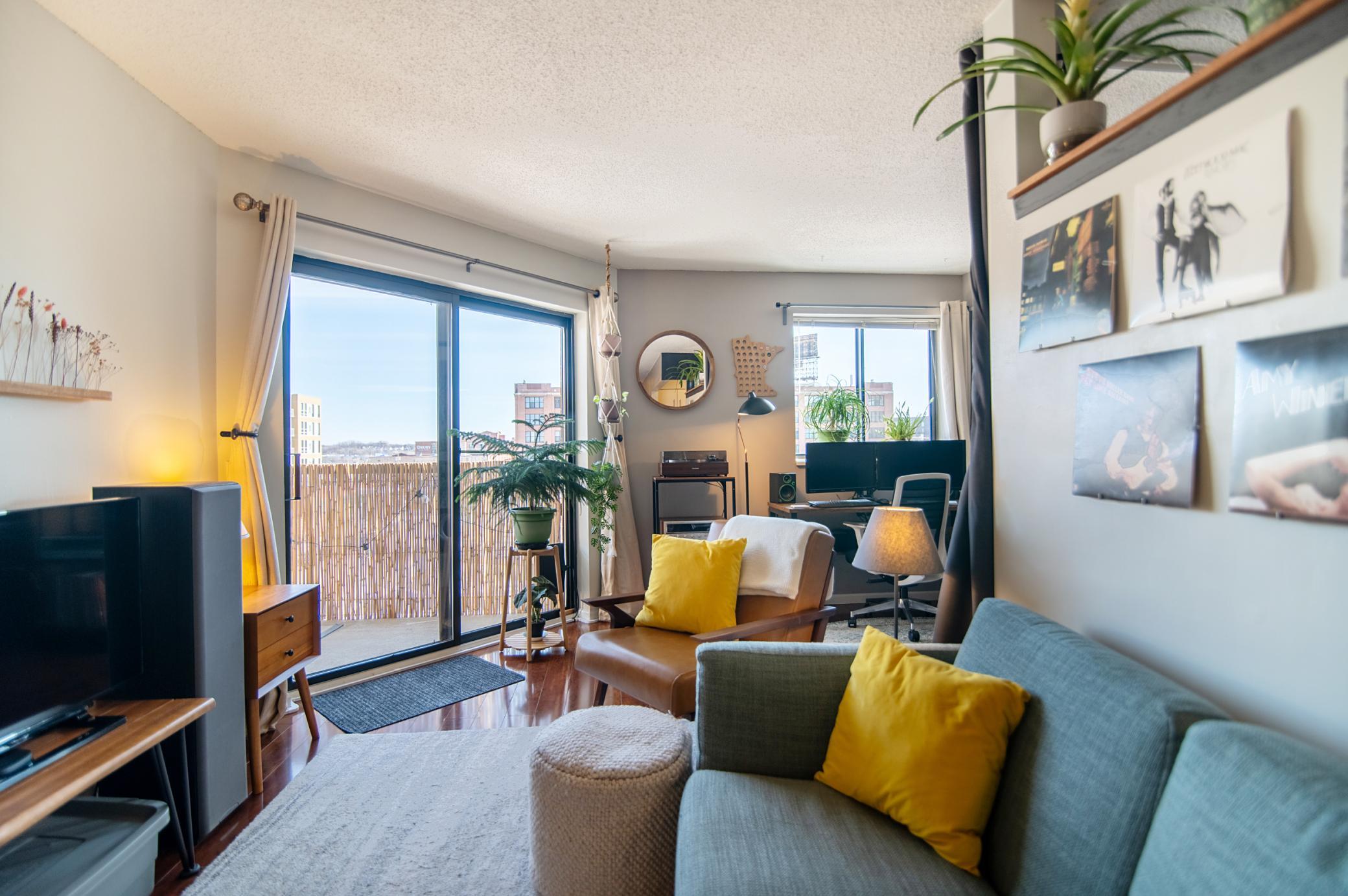 This 5th floor unit faces East/Northeast and gets excellent morning light through the sliding door and window.