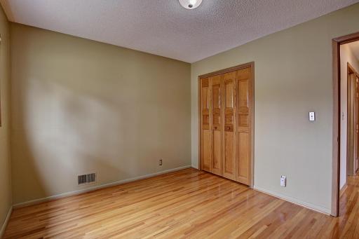 267 Hanska Court, Saint Paul, MN 55126