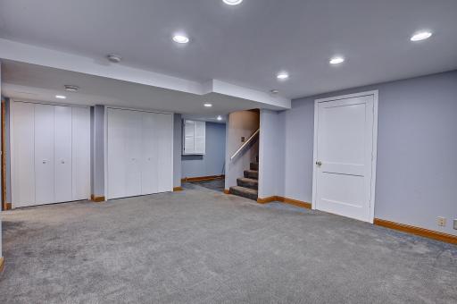 267 Hanska Court, Saint Paul, MN 55126