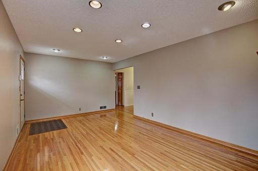 267 Hanska Court, Saint Paul, MN 55126