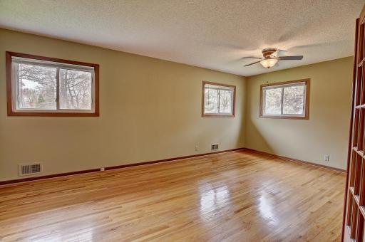 267 Hanska Court, Saint Paul, MN 55126