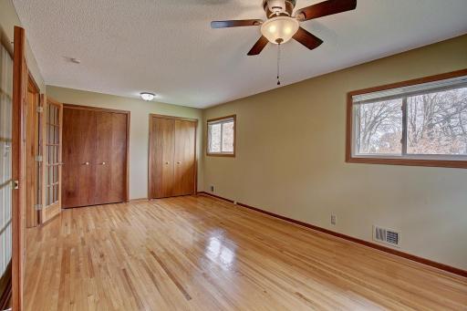 267 Hanska Court, Saint Paul, MN 55126
