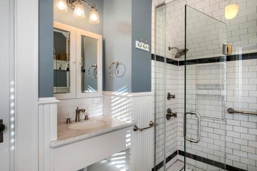 201 West 48th street - Web Quality - 021 - 21 Primary Bathroom.jpg