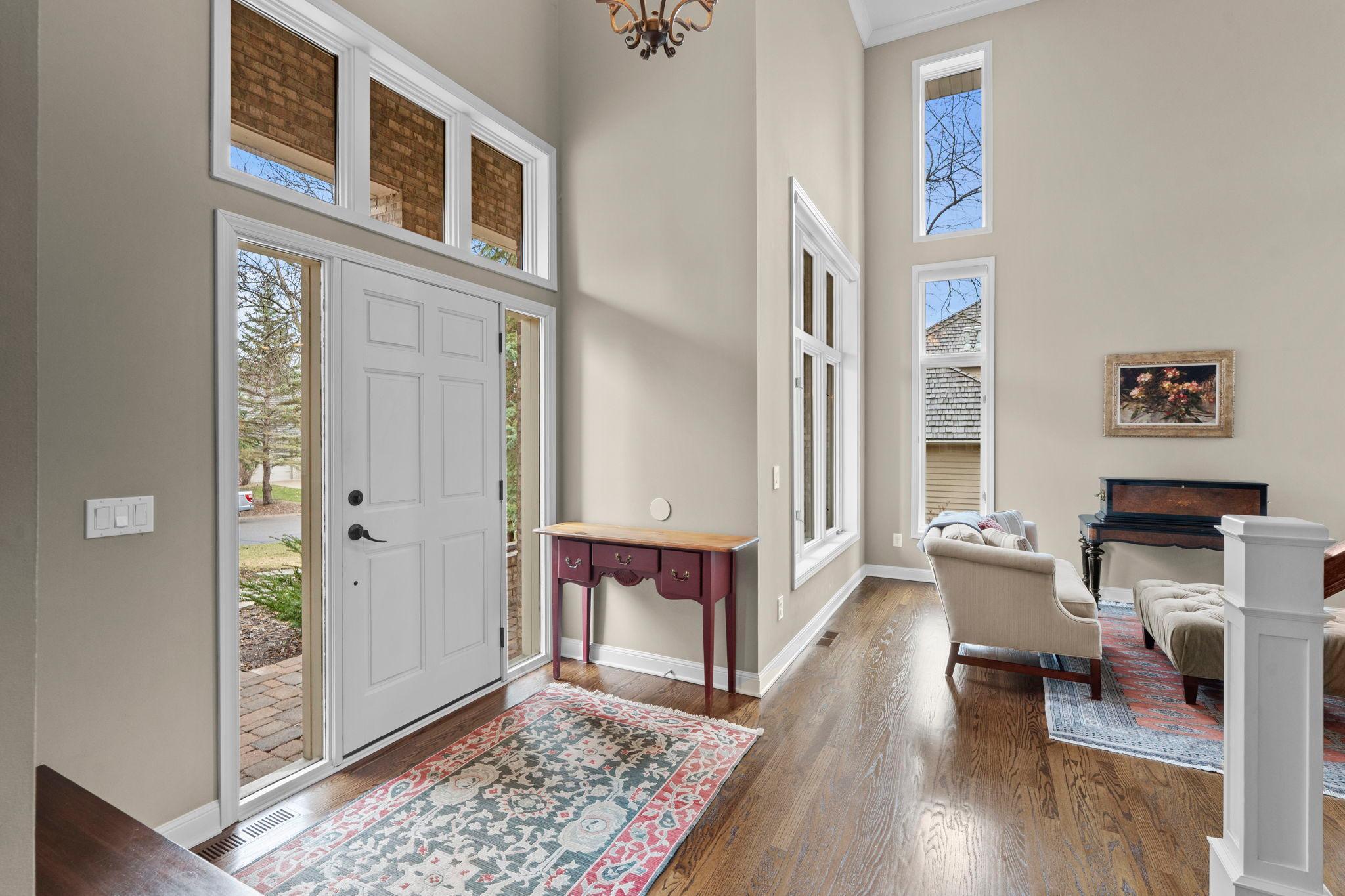 Grand entrance with a 2-story foyer
