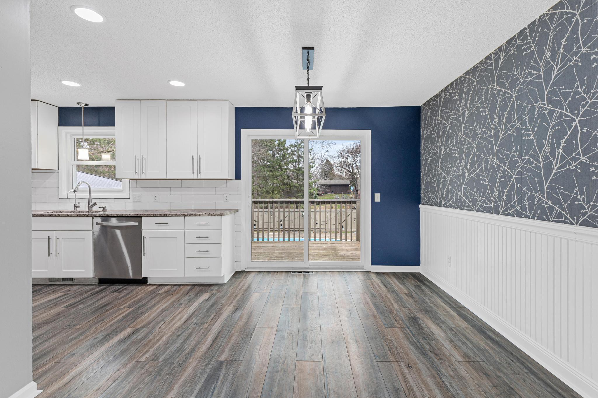 Dining room space that walks out to the deck.