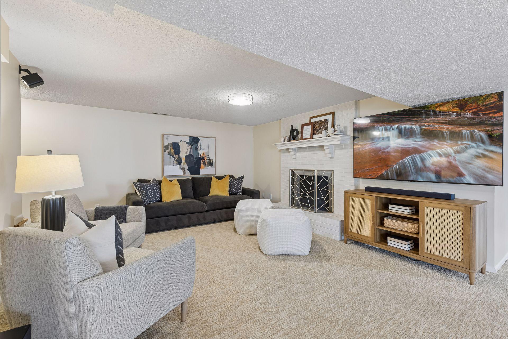 2850 Alvarado Lane North - Spacecrafting - 0052.jpg