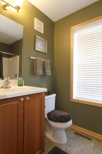 15561 Dunraven Drive, Apple Valley, MN 55124