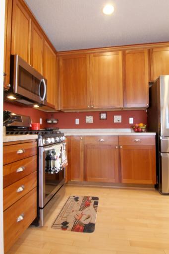 15561 Dunraven Drive, Apple Valley, MN 55124