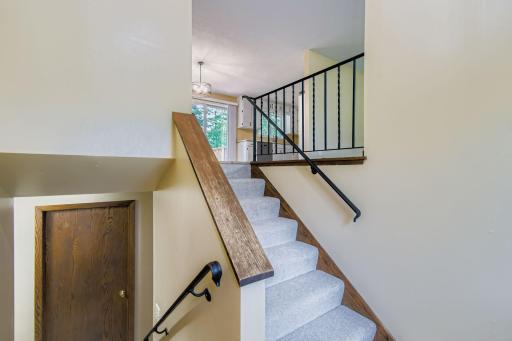 367 Foster St - Web Quality - 022 - 23 Stairway 1 - Copy.jpg