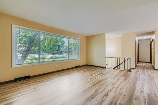 367 Foster St - Web Quality - 009 - 09 Living Room 1 - Copy.jpg