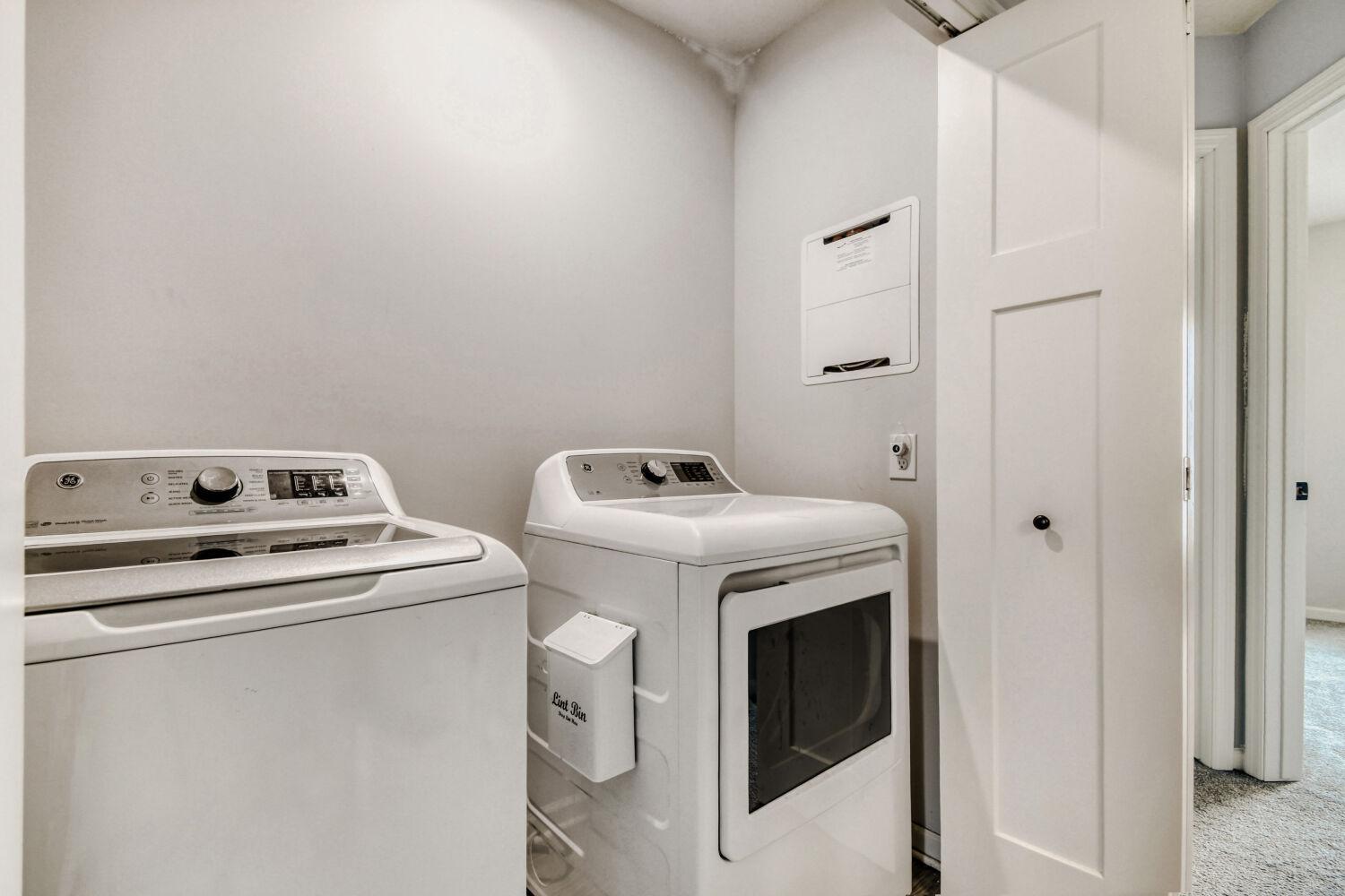 2214 Gateway Curv - Web Quality - 034 - 26 Laundry Room.jpg