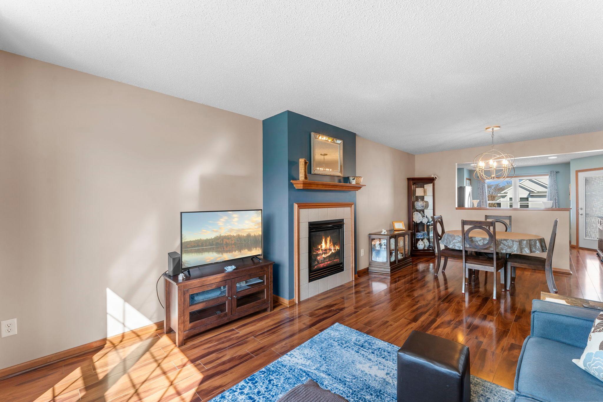 Living room view toward the dinig area