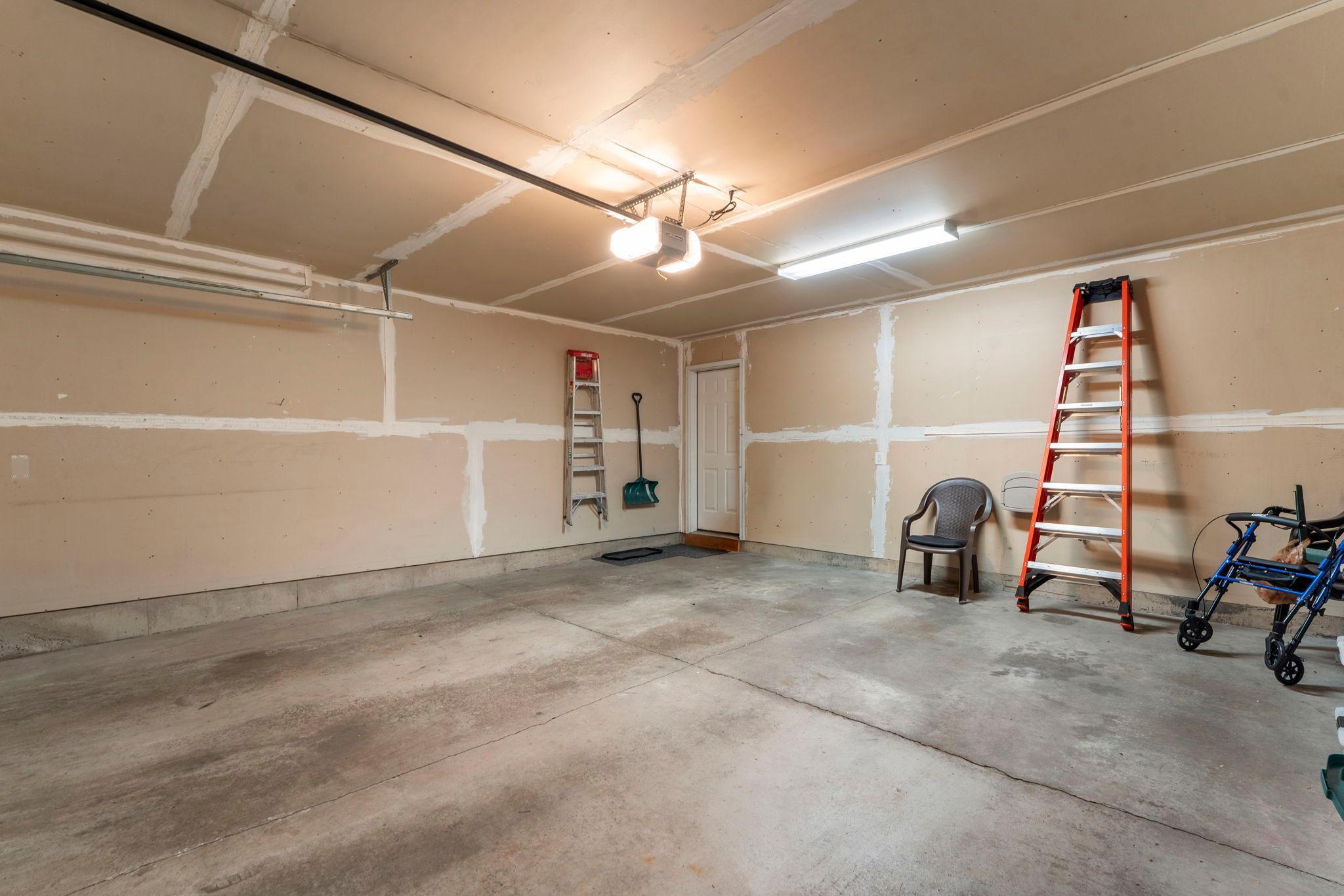 2 stall garage is spacious and insulated