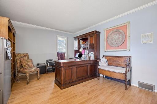 1566 Sumter Avenue N, Minneapolis, MN 55427