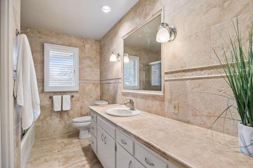 1566 Sumter Avenue N, Minneapolis, MN 55427