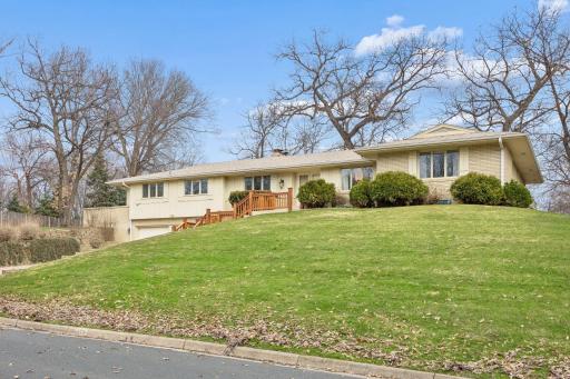 1566 Sumter Avenue N, Minneapolis, MN 55427