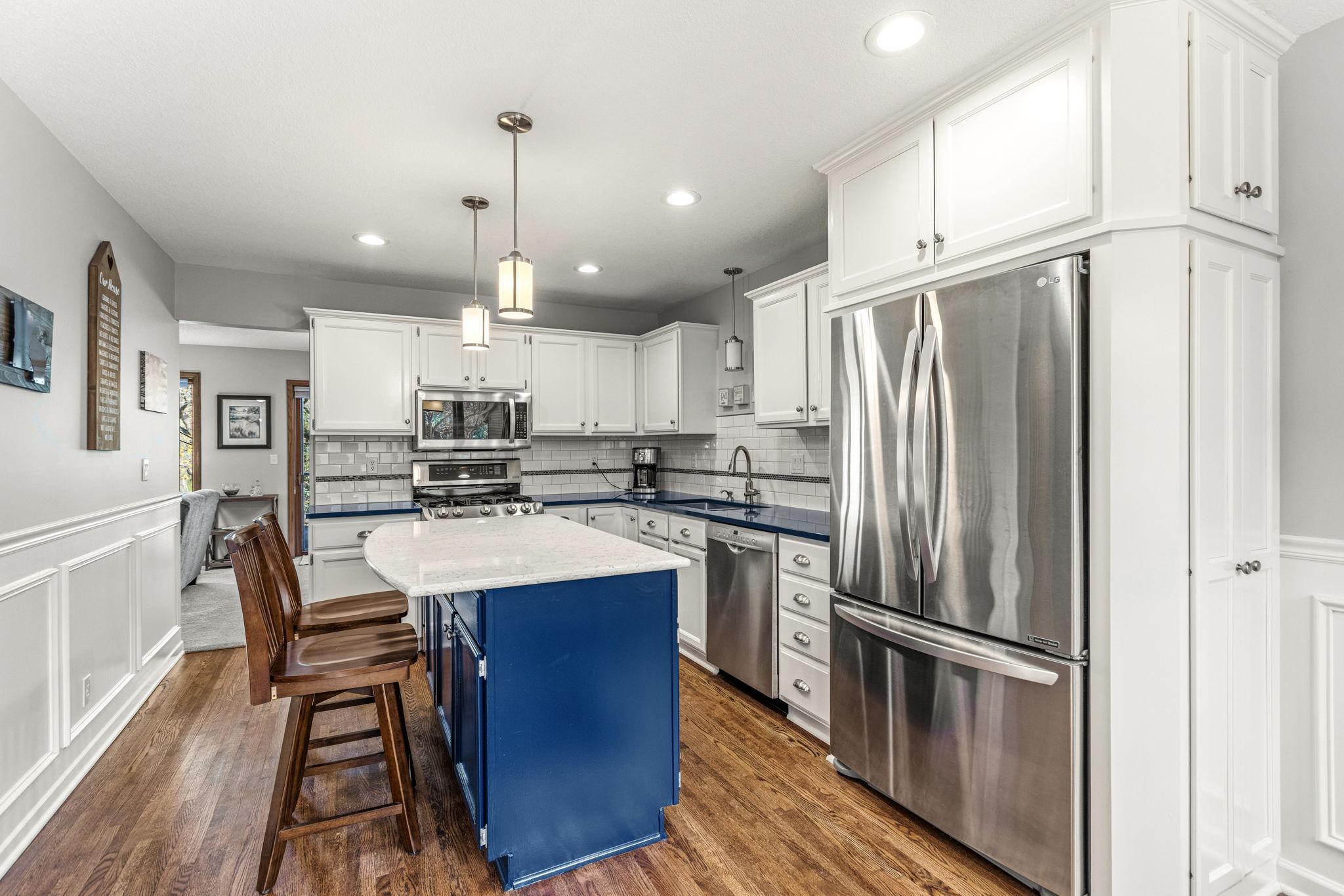Fresh and sparkly clean! Hardwood floors!