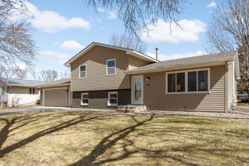 300 Edgewood Drive SE, Saint Michael, MN 55376
