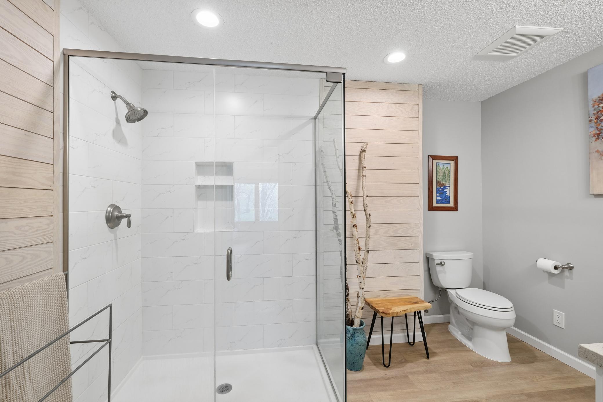 Sellers took great care to create the ultimate hotel like bathroom