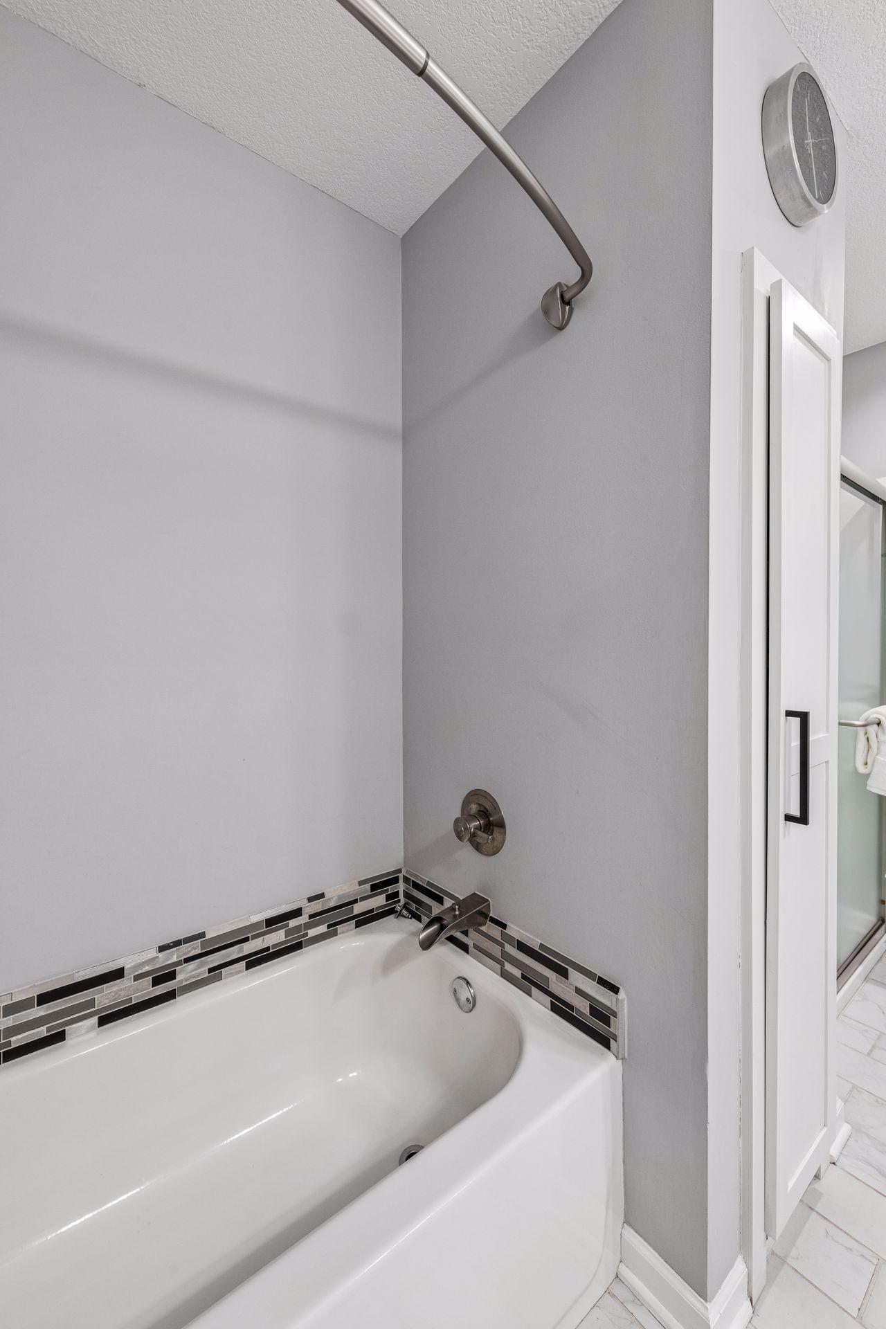 Upper level full bath - separate soaking tub