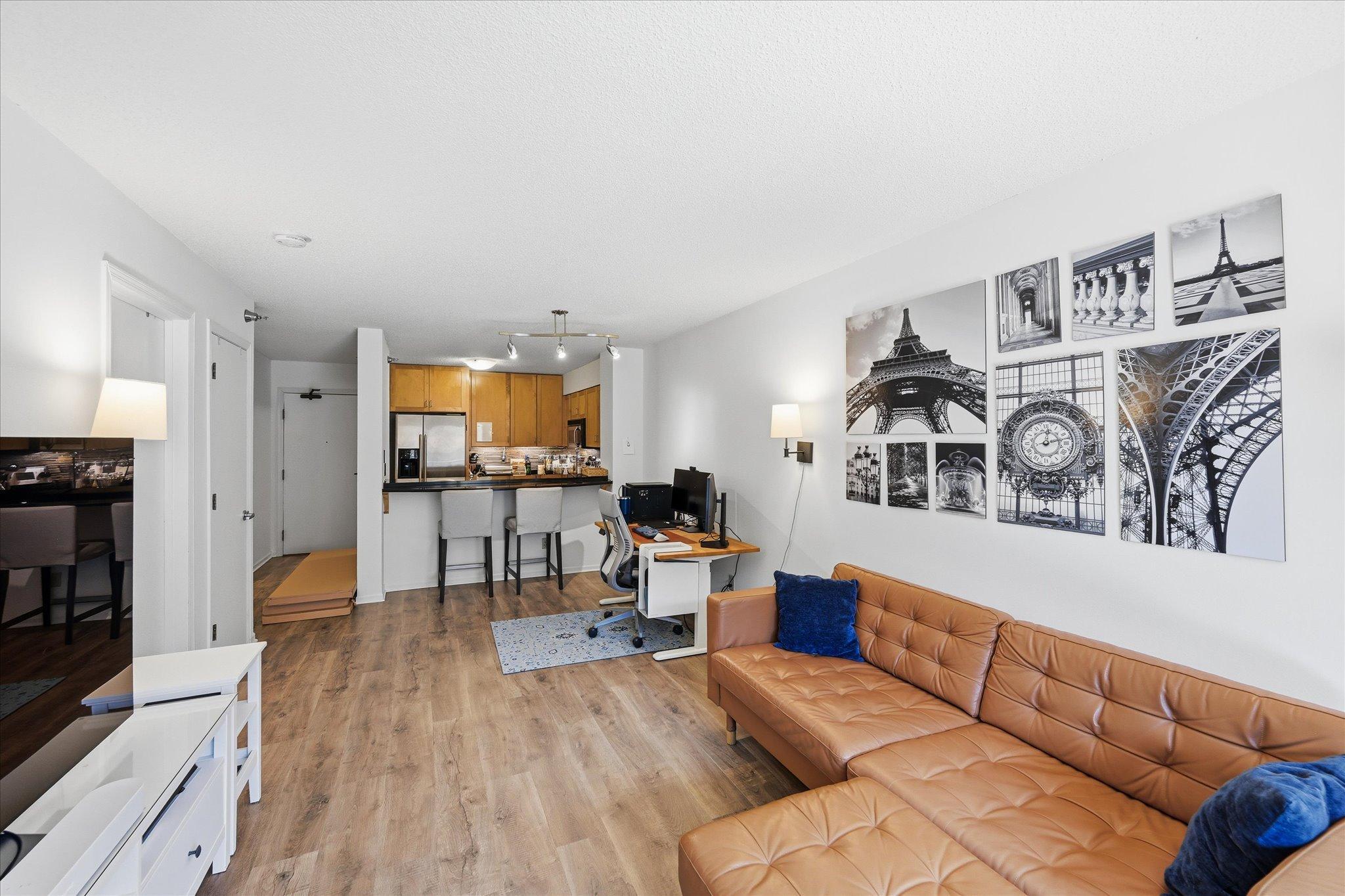 02-401 S 1st St Unit 203 [2955700]- 002.jpg