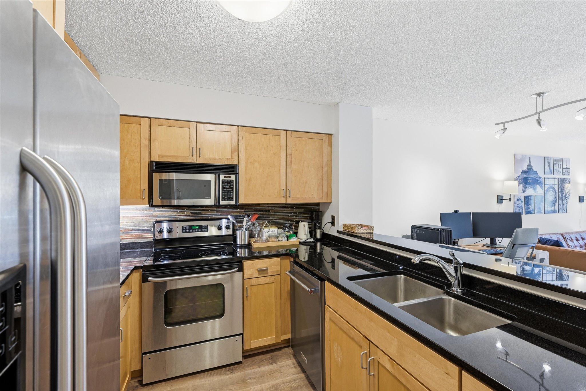 08-401 S 1st St Unit 203 [2955700]- 008.jpg