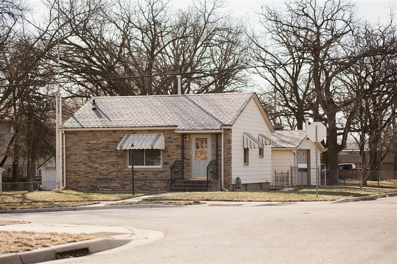 Welcome to 502 3rd St NE