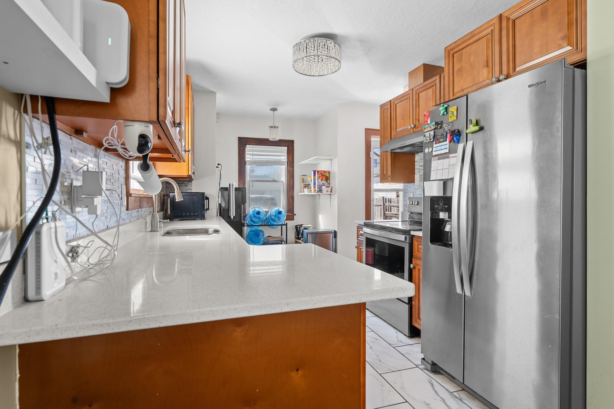 1523 Queen Ave N-12.jpg