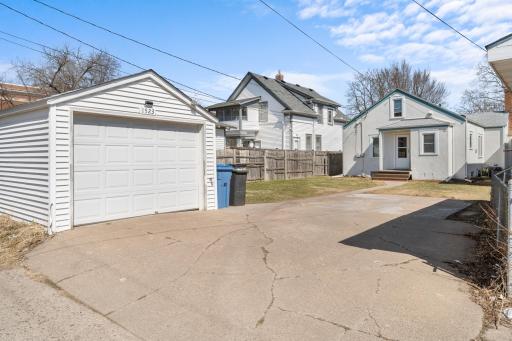 1523 Queen Ave N-6 (1).jpg