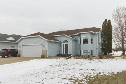 Photo for 1727 37th Avenue S, Fargo, ND 58104 - listing #7050359 1727 37th Avenue S, Fargo, ND 58104