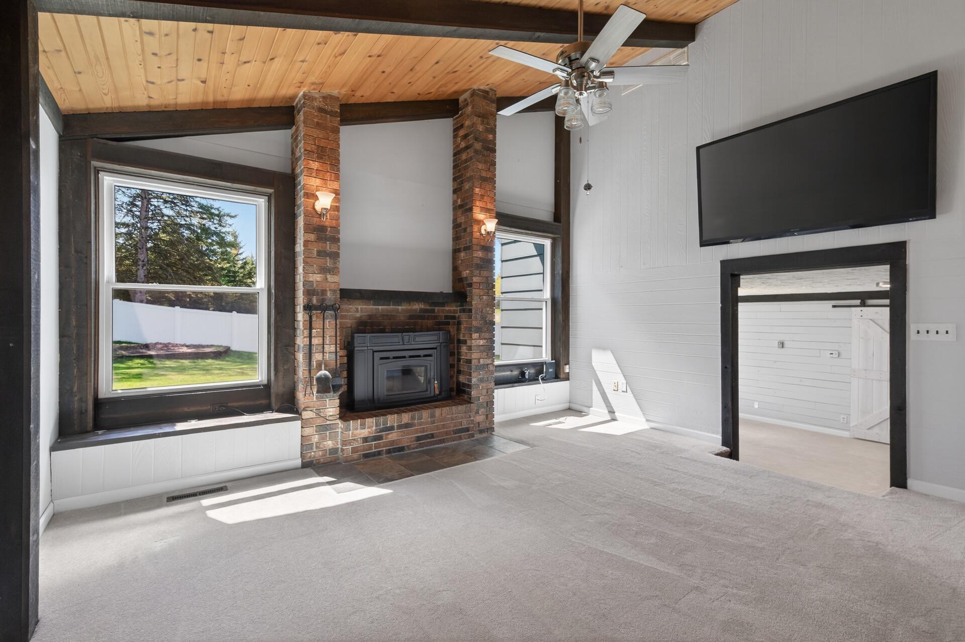 14_8581_Cty_Rd_3914_mls.jpg