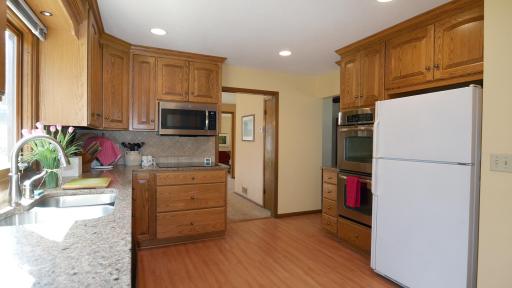 6000 Timberglade Circle, Minneapolis, MN 55438