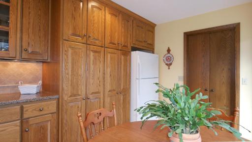 6000 Timberglade Circle, Minneapolis, MN 55438