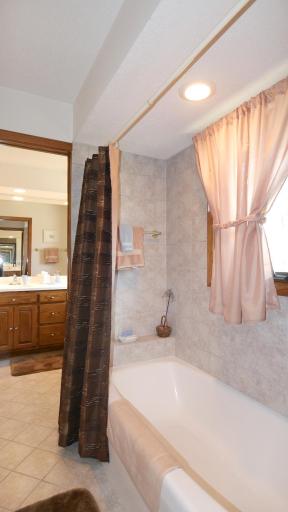 6000 Timberglade Circle, Minneapolis, MN 55438