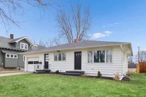 317 E 1st Street, Waconia, MN 55387