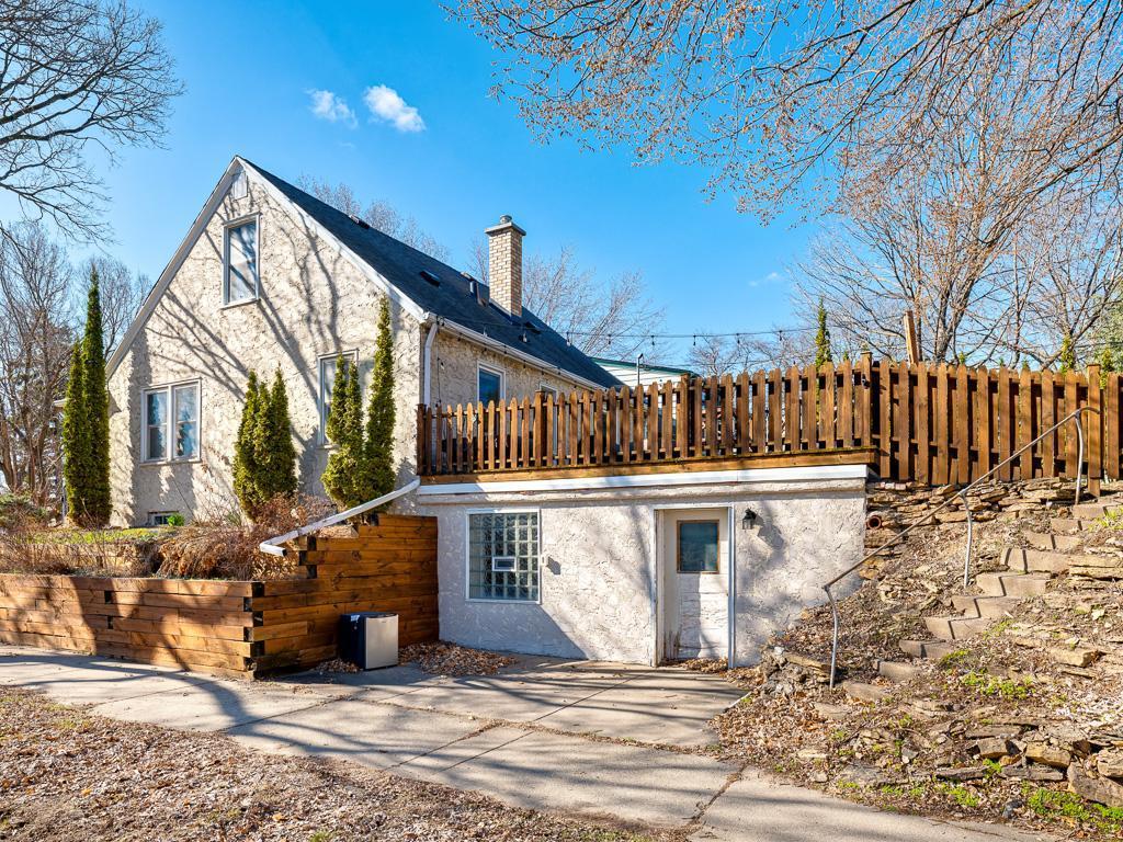 16 - Exterior Side.jpg