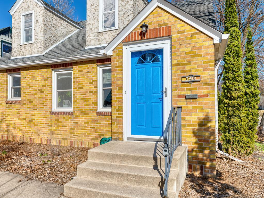 2 - Exterior Front Entry.jpg