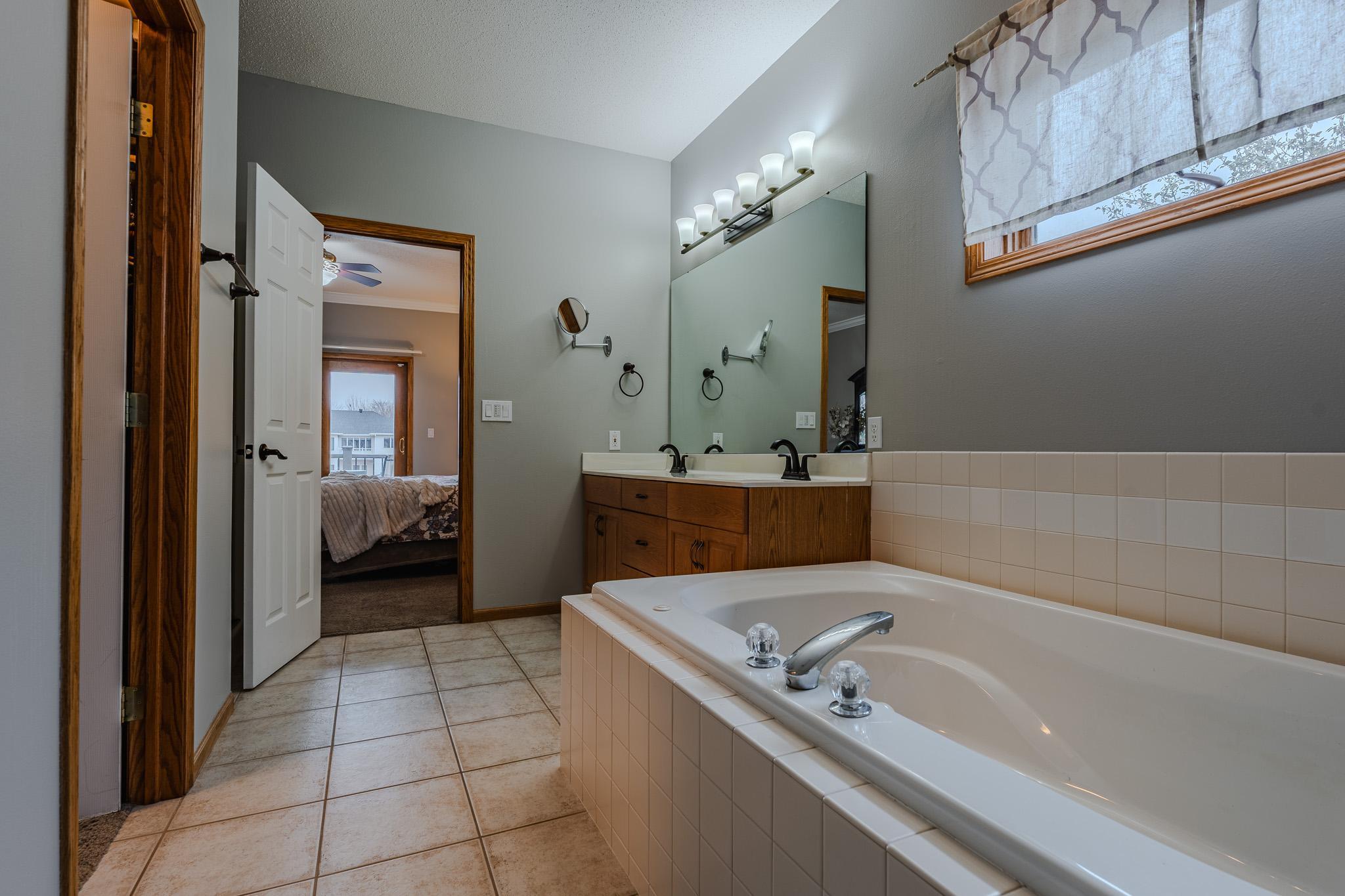 Master separate shower and tub