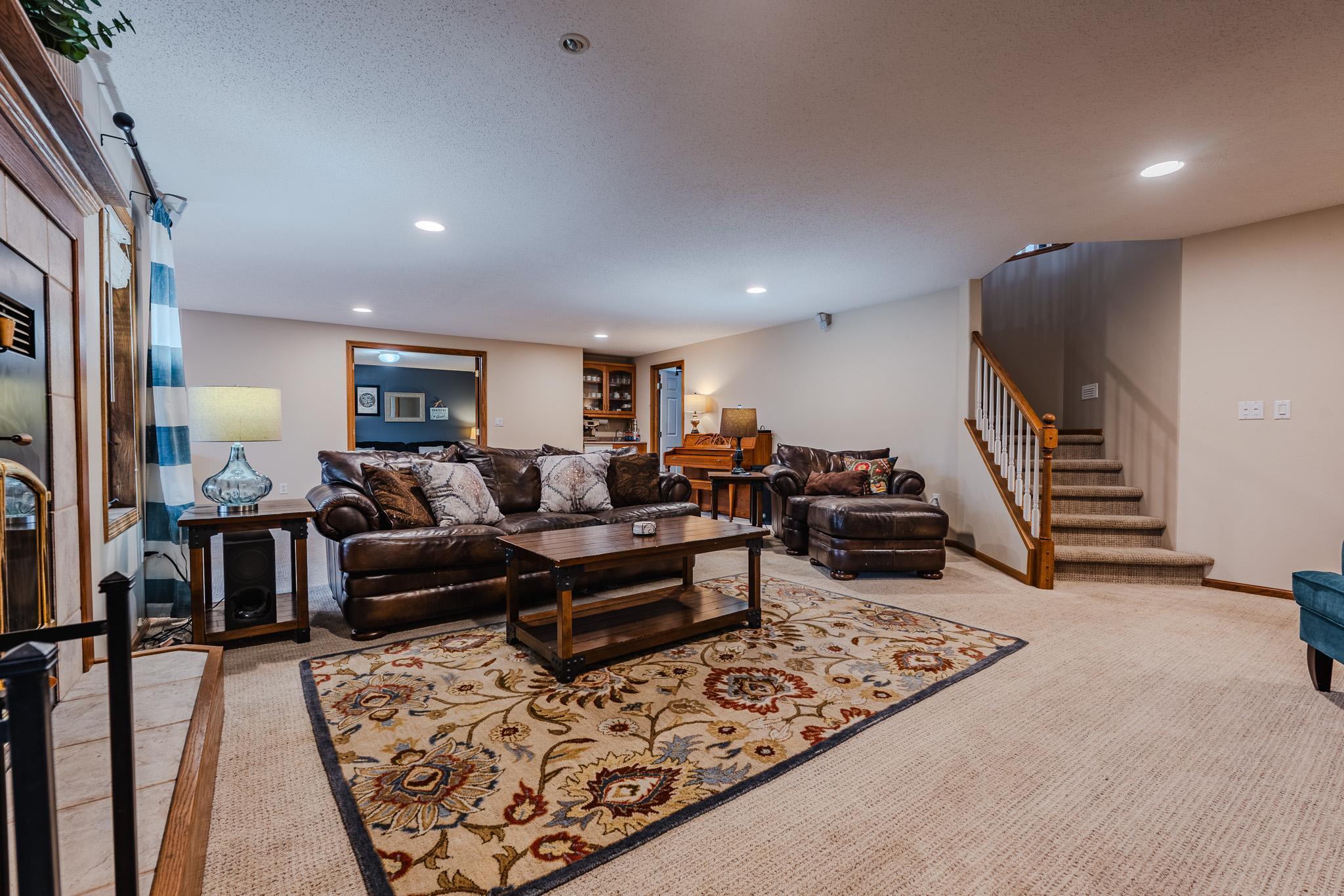 Photo 33