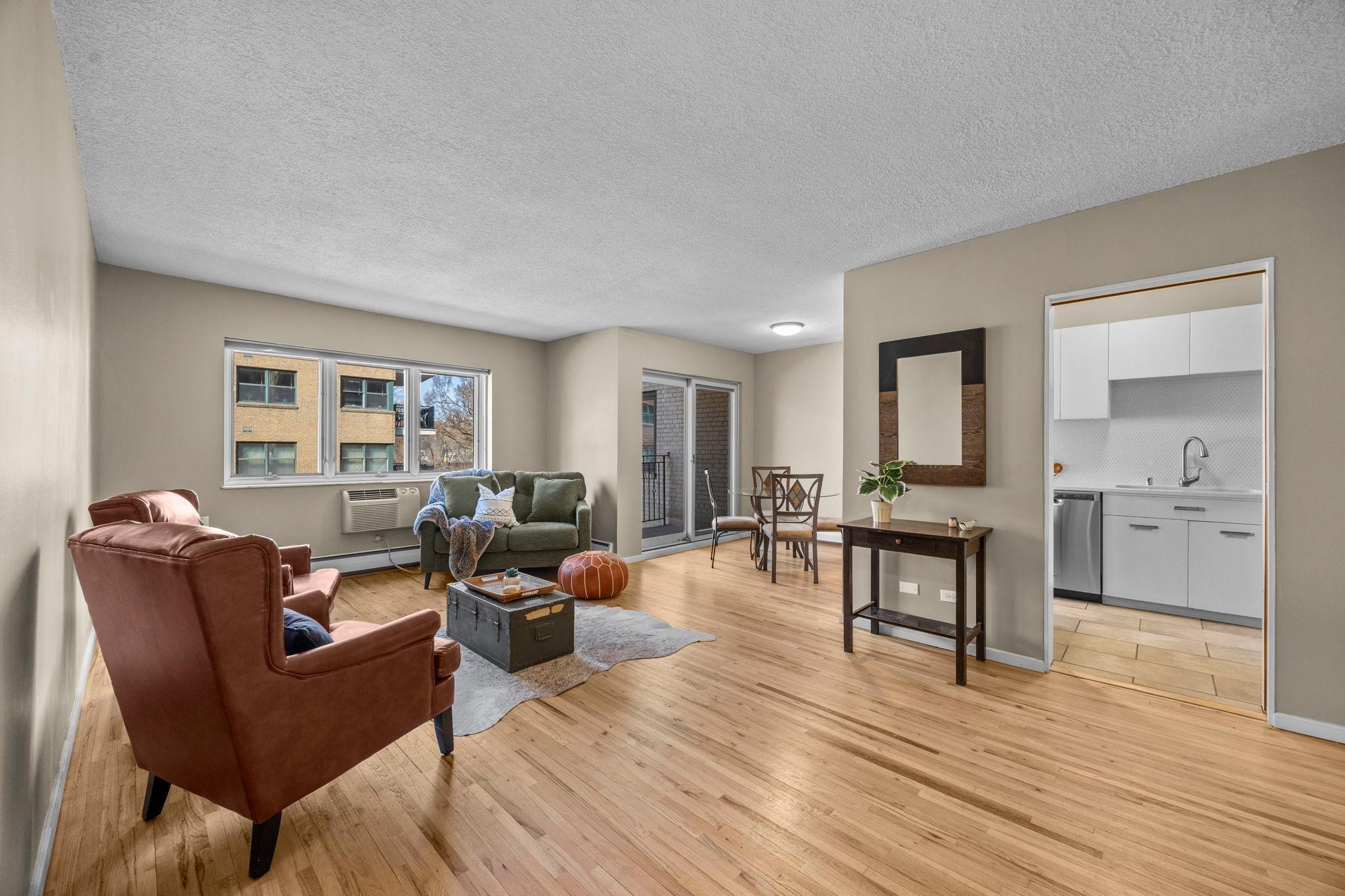 18-web-or-mls-2928 Dean Pkwy 3E-74.jpg