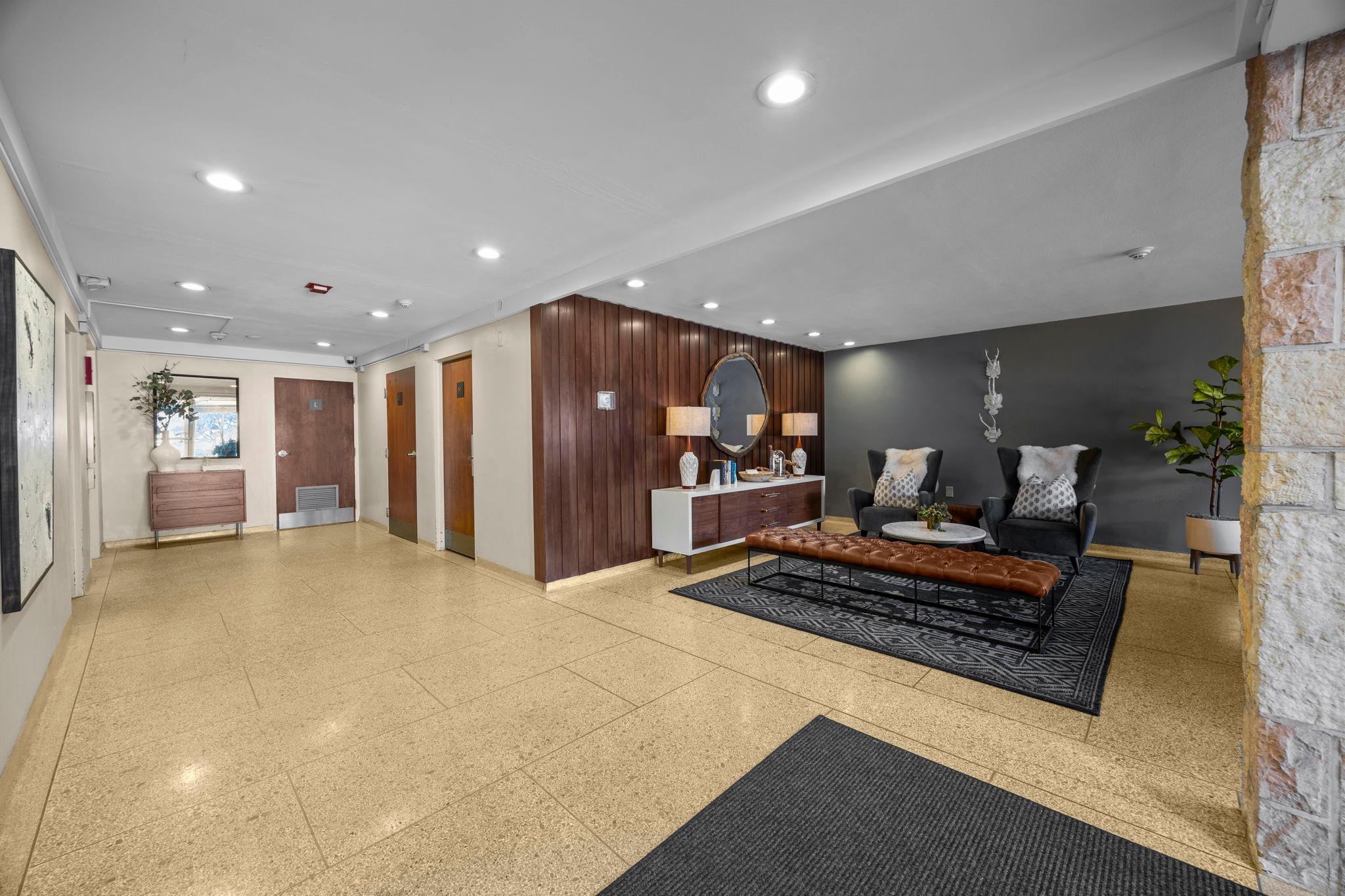 13-web-or-mls-2928 Dean Pkwy 3E-259.jpg