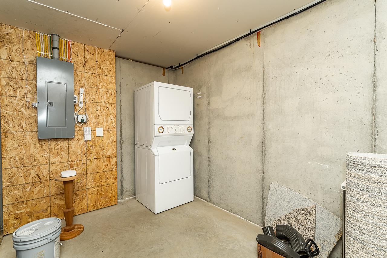 Unfinished Basement (No hookups for laundry)