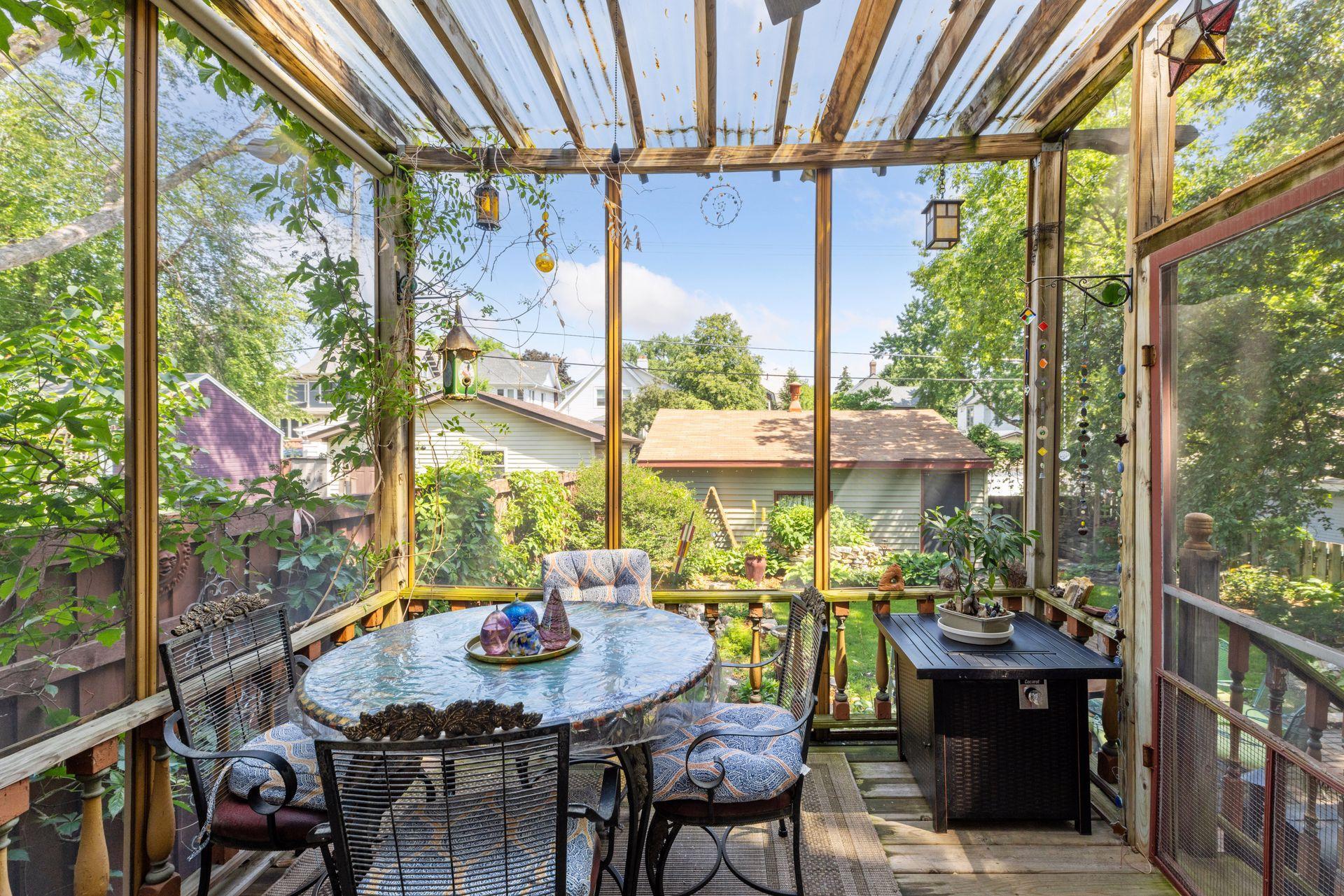 957 Ashland Avenue - Back Porch.jpg