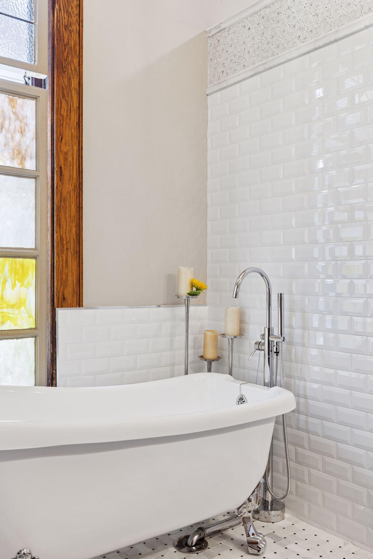 957 Ashland Avenue - Primary Bath2.jpg