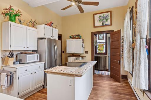 957 Ashland Avenue, Saint Paul, MN 55104