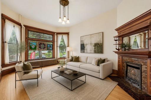 957 Ashland Avenue, Saint Paul, MN 55104