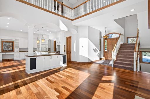 9 Hillary Farm Lane, Saint Paul, MN 55110